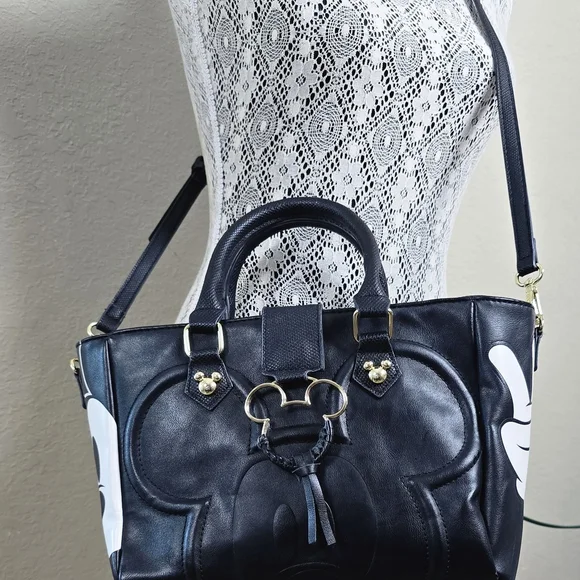 Disney Faux Leather Bioworld Mickey Mouse Satchel/Crossbody in black and white. - Picture 7 of 12